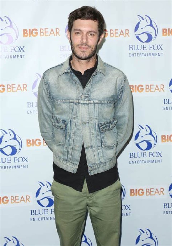 Adam Brody Birthday, Real Name, Family, Age, Weight, Height, Wife