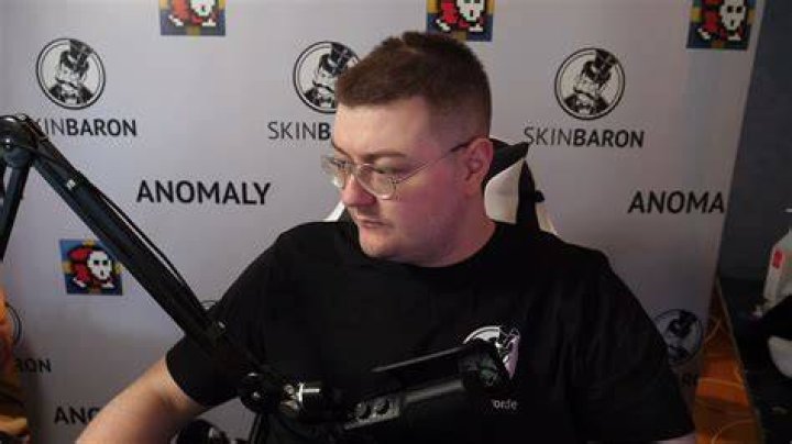 Anomaly face reveal by mistake on twitch 24h stream(2021) YouTube