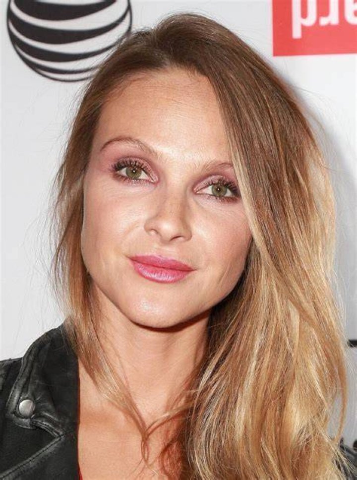 Beau Garrett Before and After Plastic Surgery Body Measurements, Lips