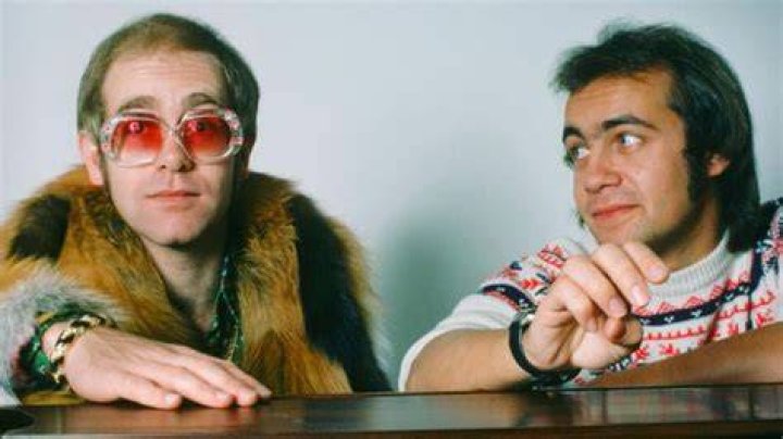 Bernie Taupin, parolier d&rsquo;Elton John, fixe la date de sortie de ses