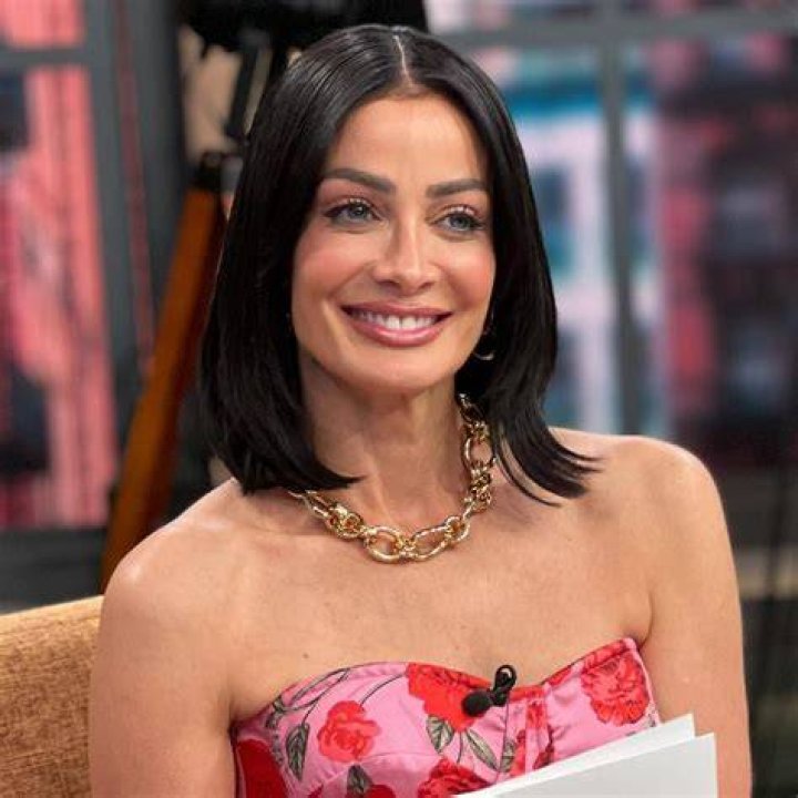 Dayanara Torres deslumbr&oacute; con un diminuto croptop para los ensayos de