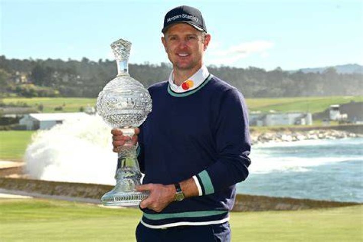 Eric Cole launches Pebble Beach debut with marriage proposal, cards 65