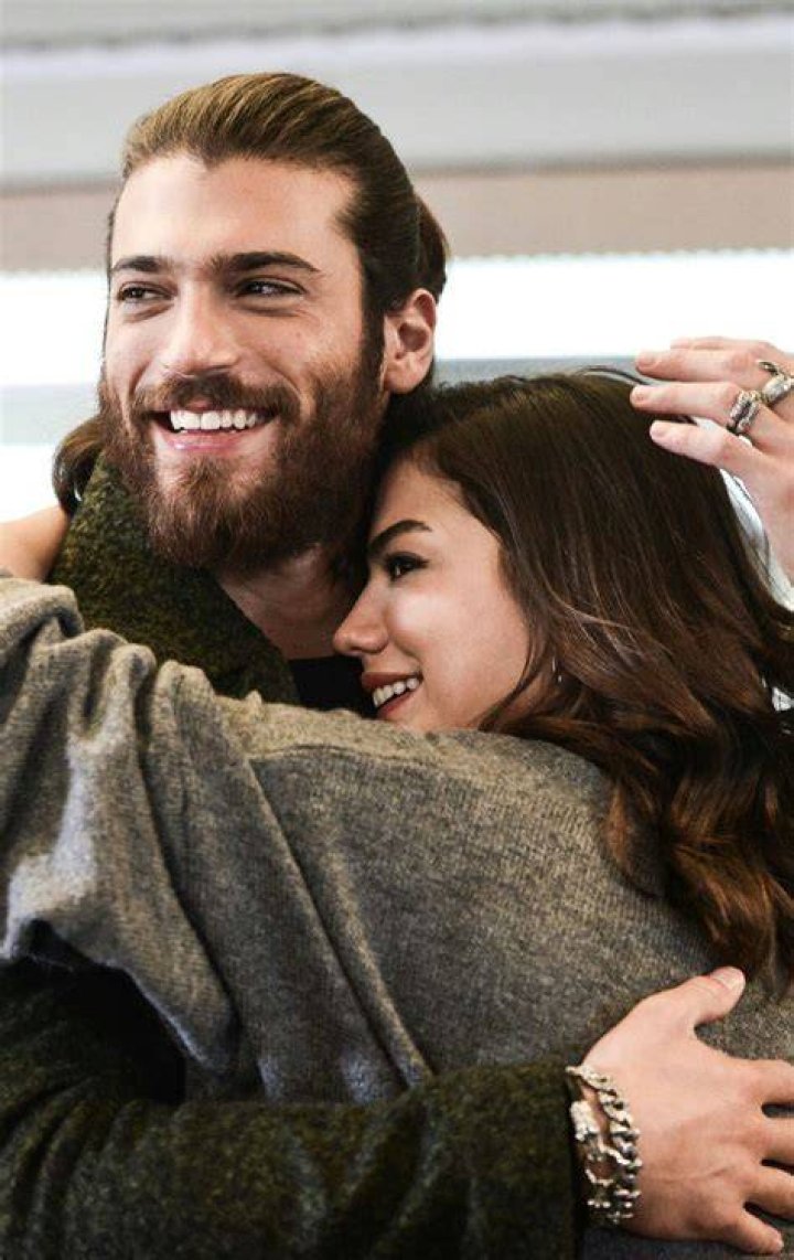 Erken&ccedil;i Kus Can and Sanem. Can Yaman Canning, Cute love couple
