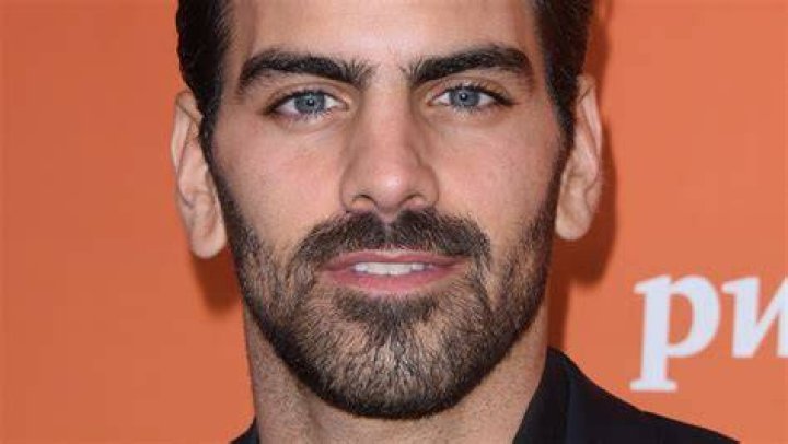 First deaf 'Bachelor' contestant, Abigail Heringer, celebrates her