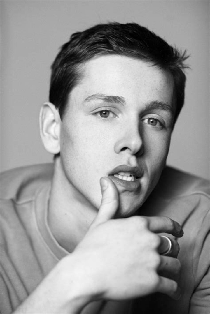 Harris Dickinson Net Worth, Bio, Height, Family, Age, Weight, Wiki 2023
