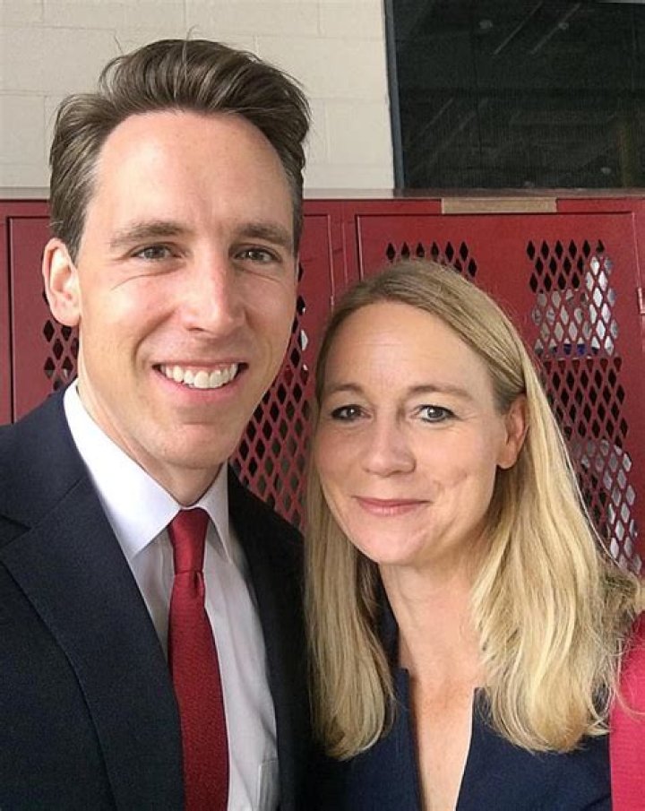 Is Senator Josh Hawley married? Who is his wife Erin Morrow Hawley?