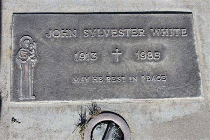 John Sylvester White Online Photo Galleries