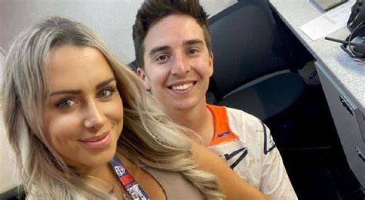 Meet Hunter Lawrence Wife Or Girlfriend Cynthia Tonus