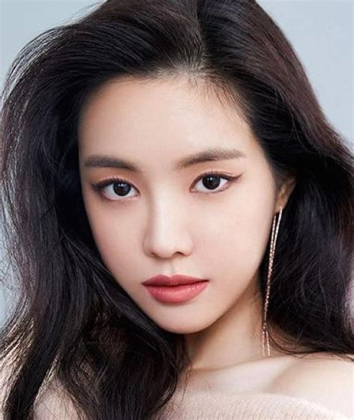 NaEun Son Movies, Bio and Lists on MUBI
