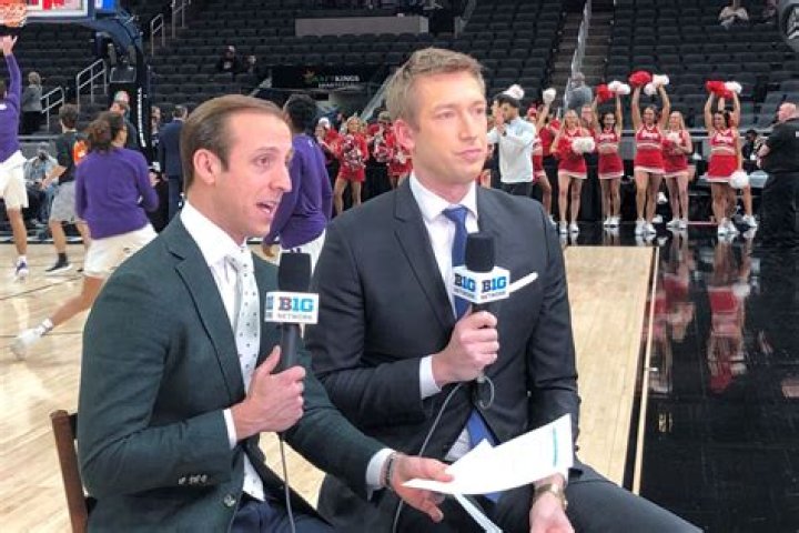 Robbie Hummel&rsquo;s rise in broadcasting has roots in Chicago Chicago Sun