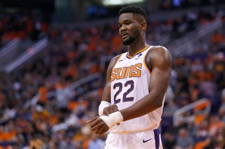 Suns Center Deandre Ayton Has Been Spending Time With Cam Girl Katt