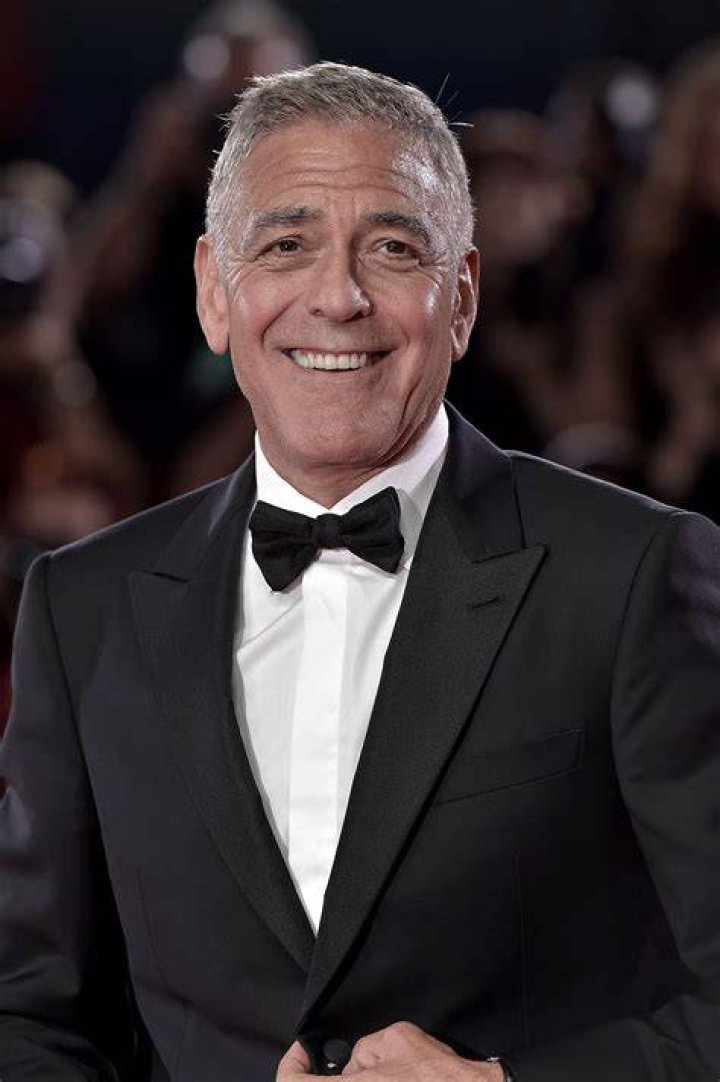 Unveiling George Clooney's Height: A Surprising Insight