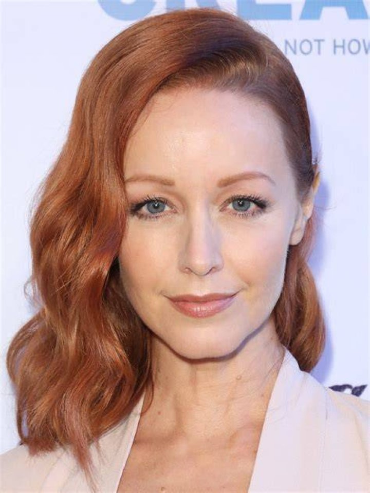 Who’s Lindy Booth? Bio Net Worth, Spouse, Family, Son, Wedding, Kids